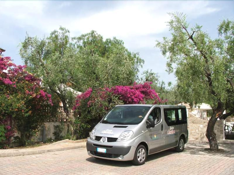 Albergo Il Giardino Foce Varano Exteriör bild