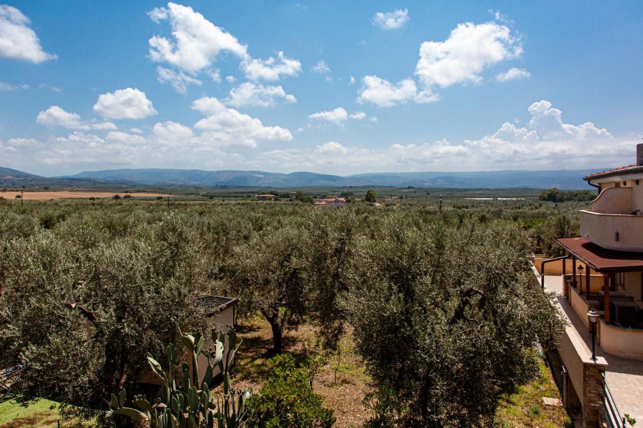 Albergo Il Giardino Foce Varano Exteriör bild